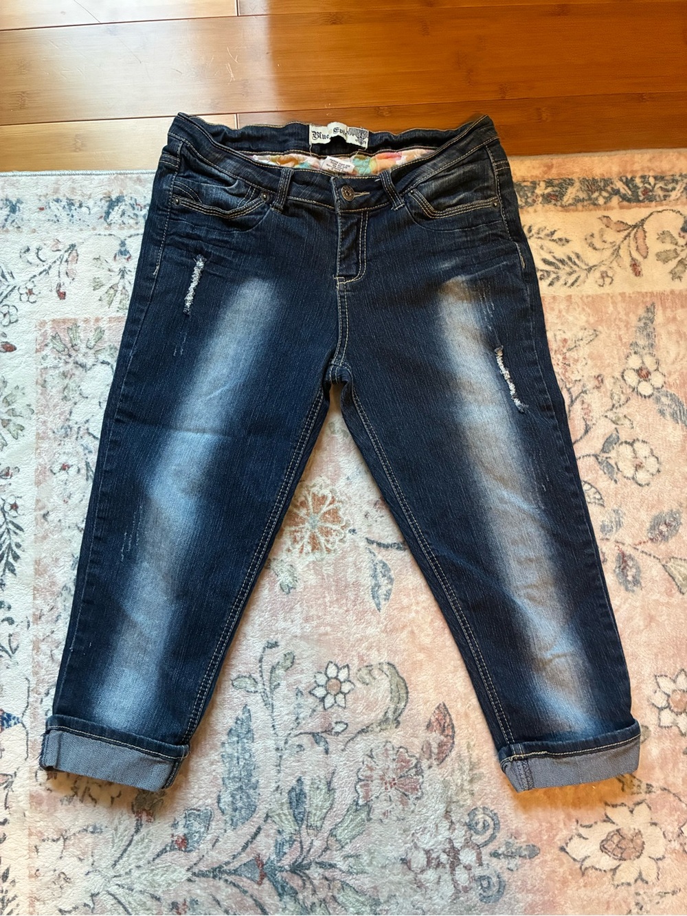 Vintage Blue Epic Y2K Distressed Cuffed Capri Low Rise jeans